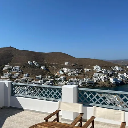 Bouhouri Pera Gyalos